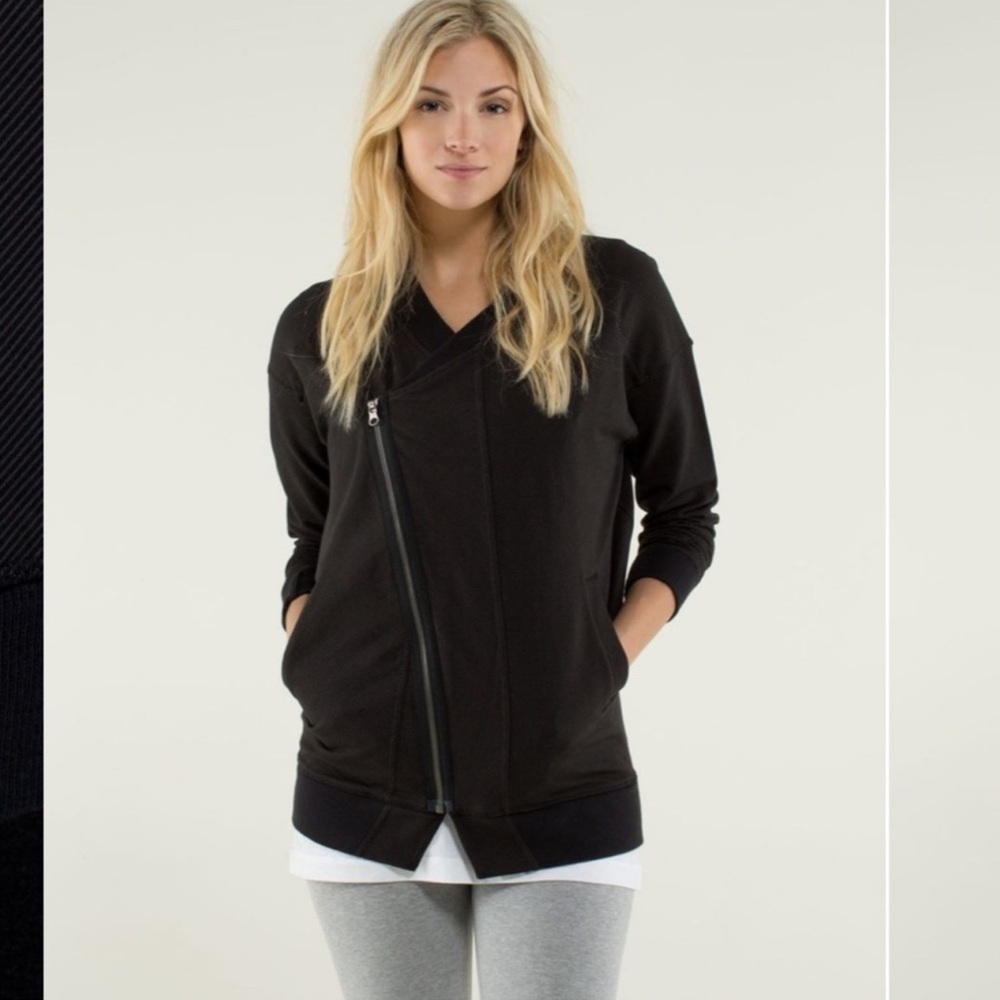 Lululemon Mula Wrap